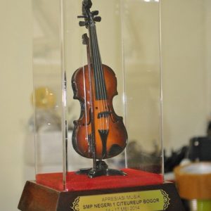 Miniatur alat musik biola Eksklusif tutup Acrilic