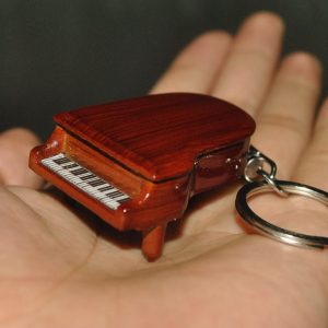 Gantungan Kunci Piano (2)
