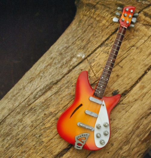 Miniatur Gitar Rickenbacker