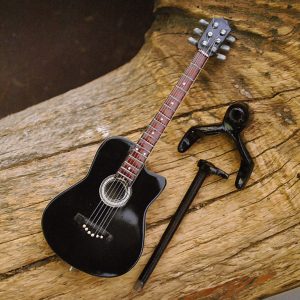 Miniatur Gitar_Tidiart (6)