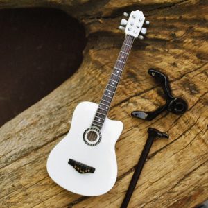 Miniatur Gitar_Tidiart (7)