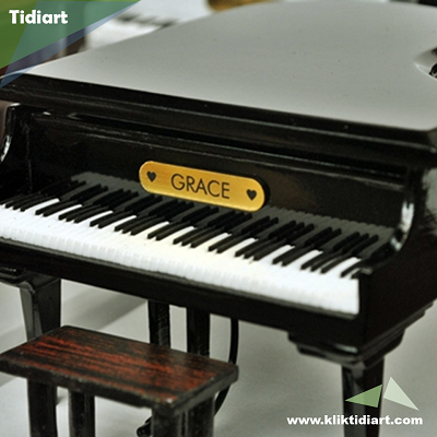Miniatur piano Tidiart